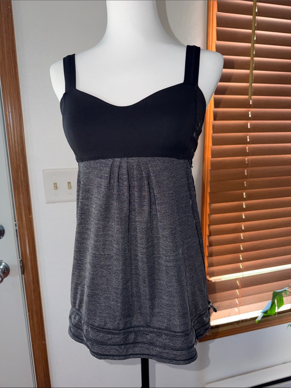 lululemon Black Charcoal Cinch Hem Workout Tank Top
